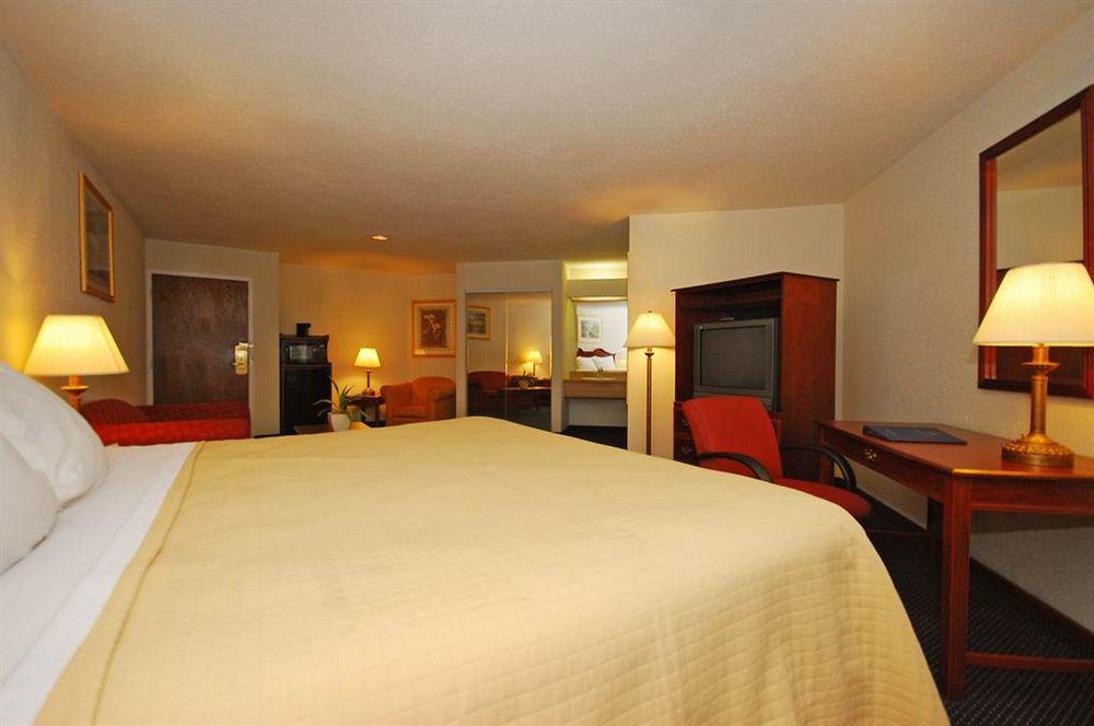 Comfort Inn Chester - Richmond South Eksteriør billede